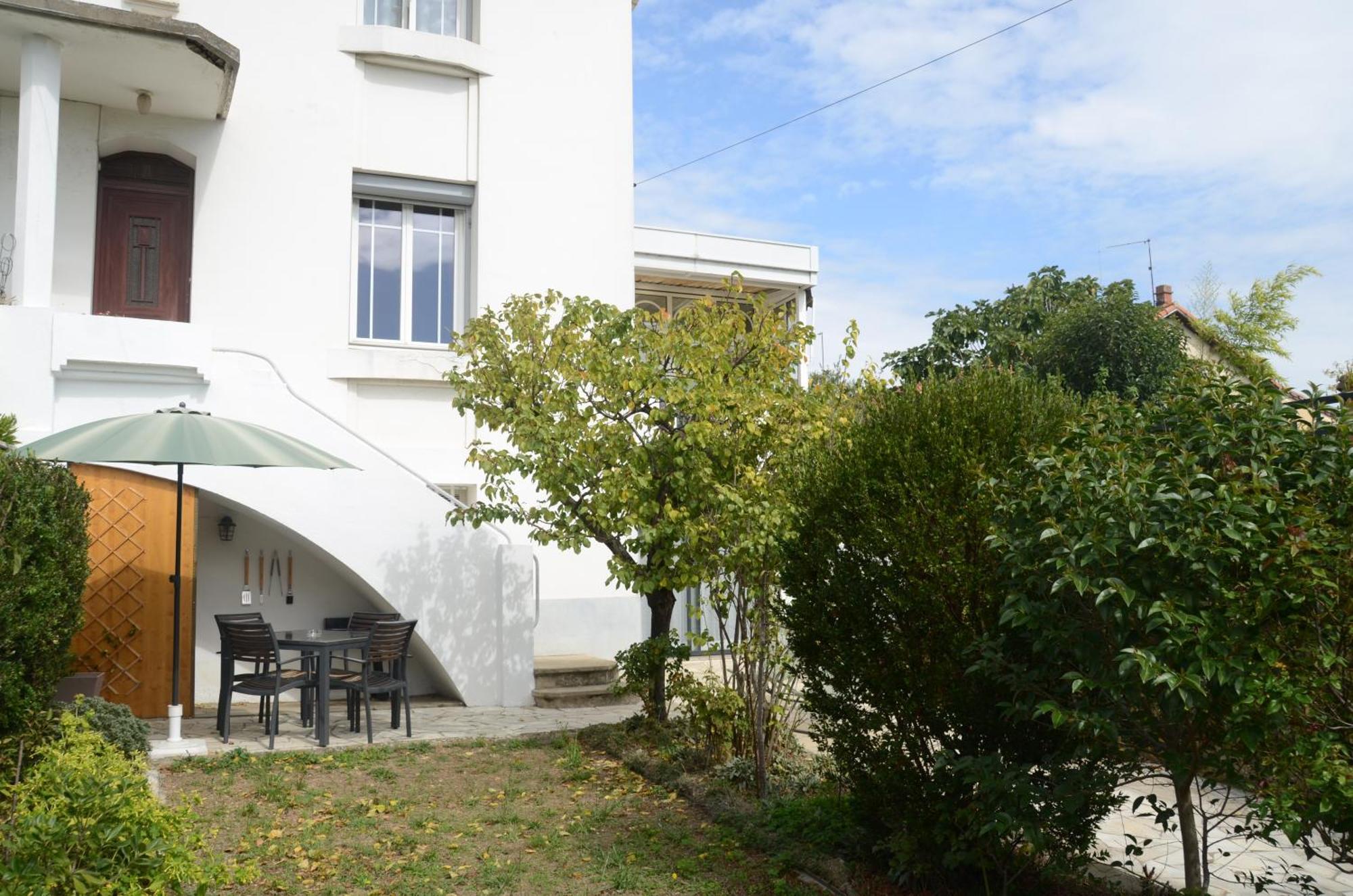 Апартаменти Jardin Du Petit Gatsby Каркассонн Екстер'єр фото